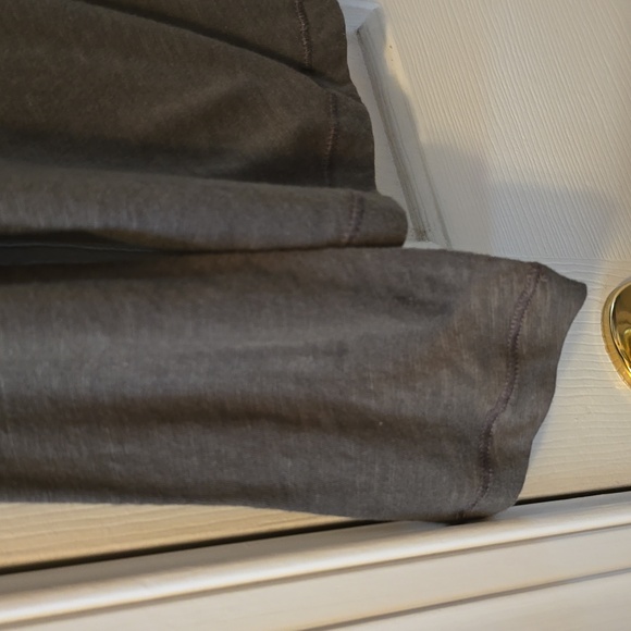 ST. JOHN'S BAY WOMENS LONG SLEEVE "OREGANO" GREEN V-NECK TOP SIZE MEDIUM - Picture 4 of 14